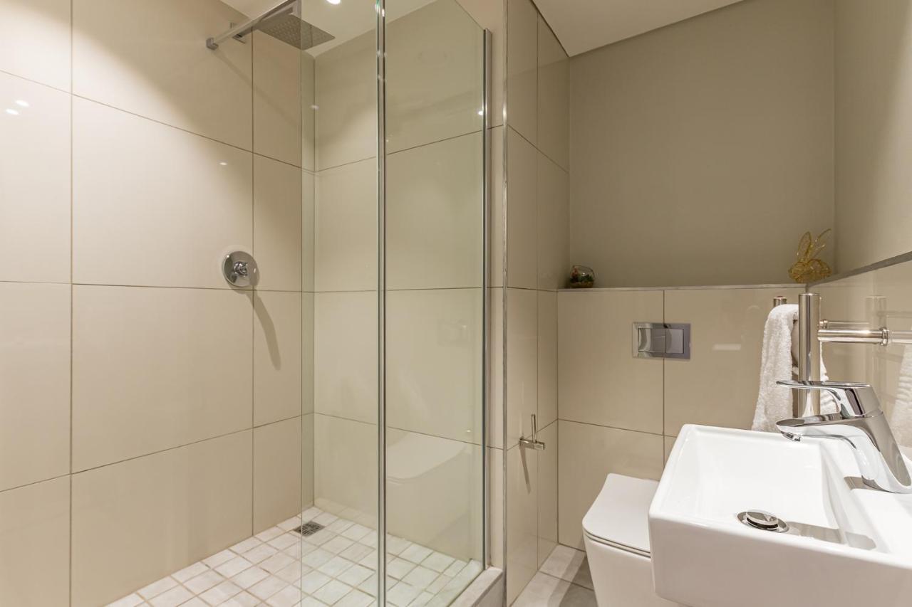 Spacious Family Apartment In Docklands, De Waterkant Кейптаун Екстериор снимка